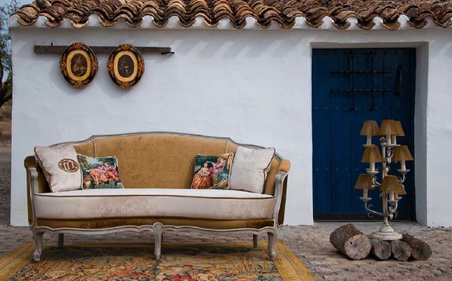 Klasikinio stiliaus sofa 1285.1
