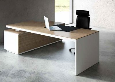 Modernūs darbo kambario baldai Versus Plus