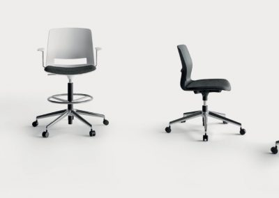 Modernūs darbo kambario baldai kėdės Easy 2