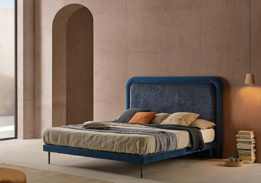 Modernūs miegamojo baldai lova Nice