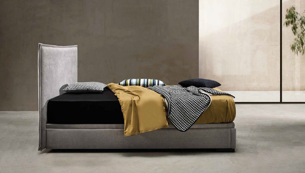Modernūs miegamojo baldai lova Soft