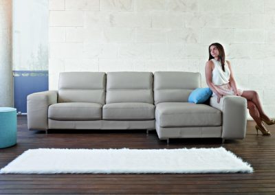 Modernūs minkšti svetainės baldai sofa Lauren