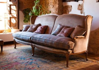 Klasikinio stiliaus sofa 1284.2