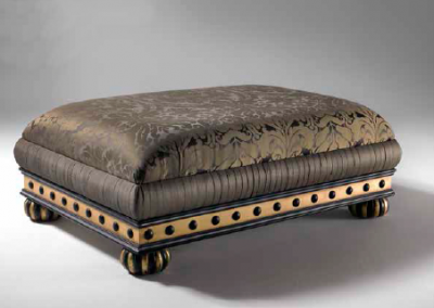 Klasikinio stiliaus sofa Rojas 1