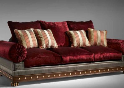 Klasikinio stiliaus sofa Rojas