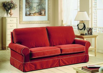 Klasikinio stiiliaus sofa Xaris