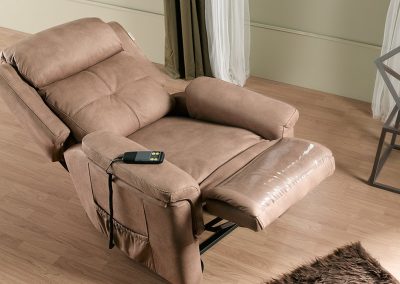 Klasikinio stiliaus fotelis Alcala 1