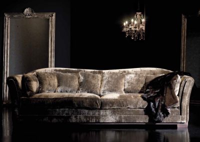 Klasikinio stiliaus sofa Charles