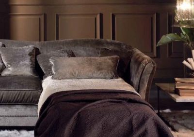 Klasikinio stiliaus sofa Charles 3