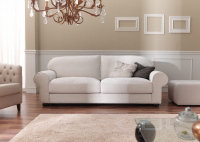 Klasikinio stiliaus sofa Musa