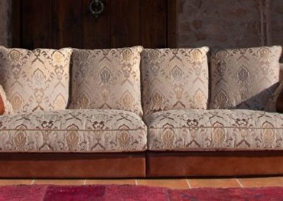 Modernios klasikos sofa Mod. 1716.1