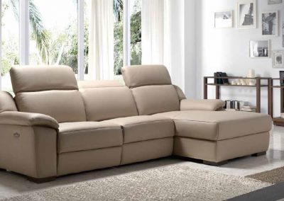 Modernios klasikos sofa Martina 1