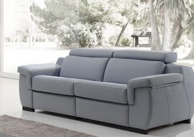 Modernios klasikos sofa Nicole 1