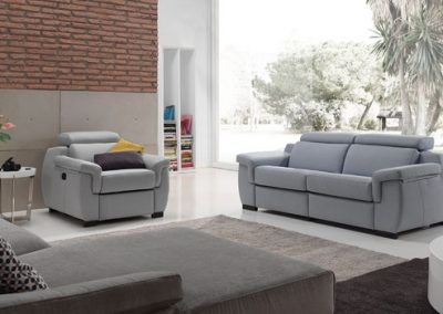 Modernios klasikos sofa Nicole