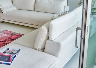 Modernaus stiliaus sofa Lany 2