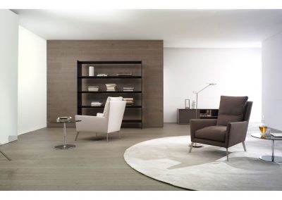Modernūs minkšti svetainės baldai krėslas Ava 1