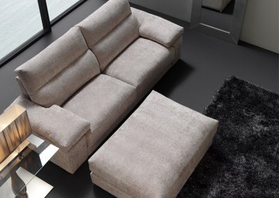 Modernūs minkšti svetainės baldai sofa Emuc 4