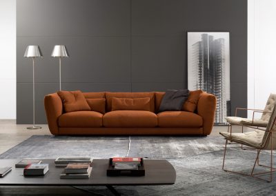 Modernūs minkšti svetainės baldai sofa Form