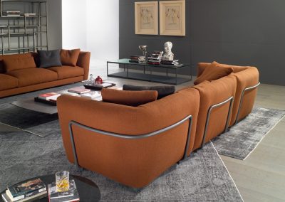 Modernūs minkšti svetainės baldai sofa Form 3