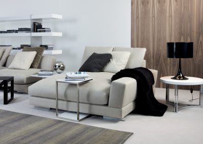 Modernūs minkšti svetainės baldai sofa James 3