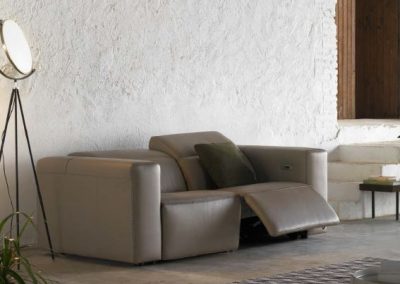 Modernūs minkšti svetainės baldai sofa Lecco 2