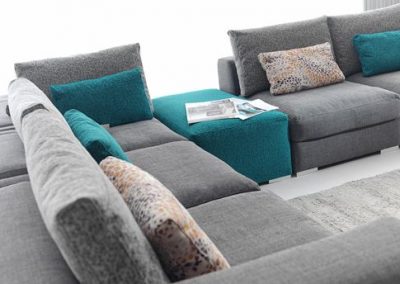 Modernūs minkšti svetainės baldai sofa Loewe 2