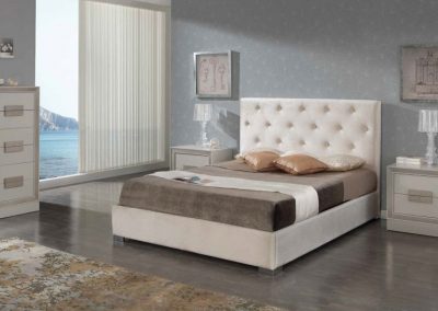Modernios klasikos miegamojo baldai Ana