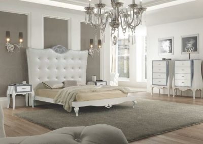 Modernios klasikos miegamojo baldai Exclusive