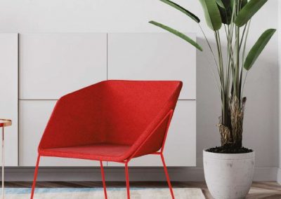 Modernūs minkšti svetainės baldai krėsliukas Hexa 2