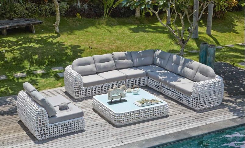 Modernios klasikos lauko baldai sofa Dynasty 2