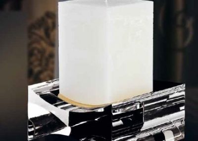 Modernios klasikos žvakidė CAN 65