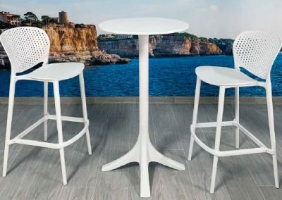 Modernus lauko aukštas staliukas ir kėdės Malta 1