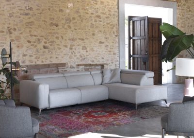 Modernūs minkšti svetainės baldai sofa Elnido