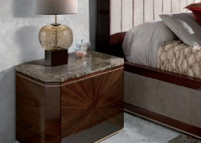 Modenios klasikos miegamojo baldai Emerald 9