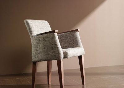 Modernios klasikos krėsliukas Betty 2