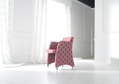 Modernios klasikos krėsliukas Tomy 3