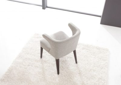 Modernios klasikos krėsliukas Toro 2