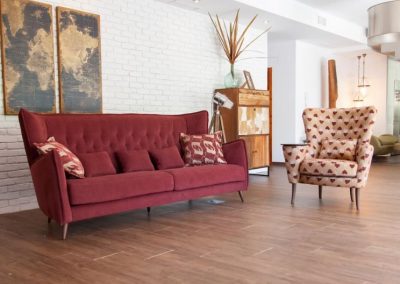 Modernios klasikos minkšti svetainės baldai sofa Simone 13