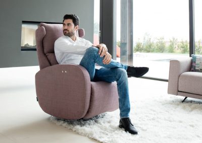 Modernus krėsliukas Kim 10