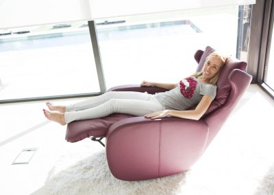 Modernus krėsliukas Kim 16