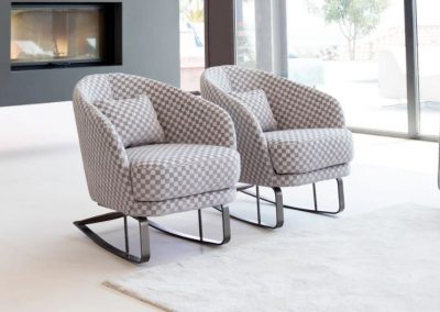 Modernus krėsliukas Komba 14