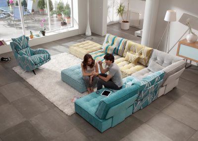 Modernūs minkšti svetainės baldai sofa Arianne Love 70
