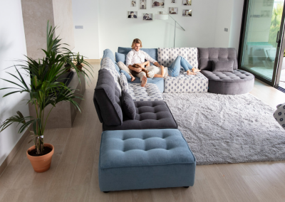 Modernūs minkšti svetainės baldai sofa Arianne Love 9