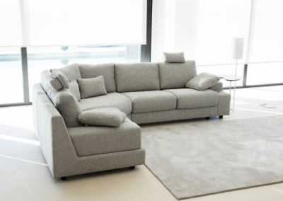 Modernūs minkšti svetainės baldai sofa Calessi 18