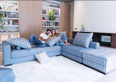 Modernūs minkšti svetainės baldai sofa Manacor 67