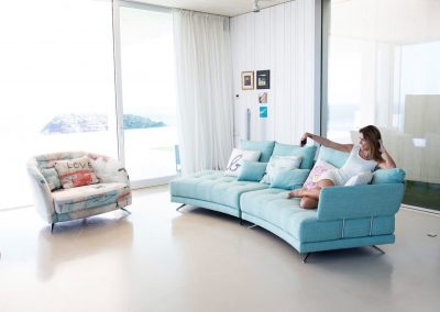 Modernūs minkšti svetainės baldai sofa Pacific