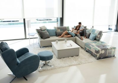 Modernūs minkšti svetainės baldai sofa Panky 3