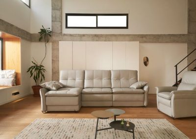 Modernūs minkšti svetainės baldai sofa Hadria