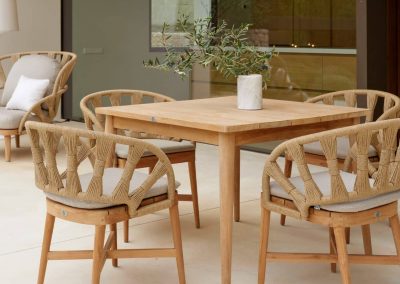 Modernios klasikos laukos baldai valgomojo stalas ir kėdė Krabi 4