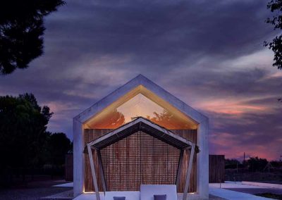 Modernūs lauko baldai lova Shelter 2